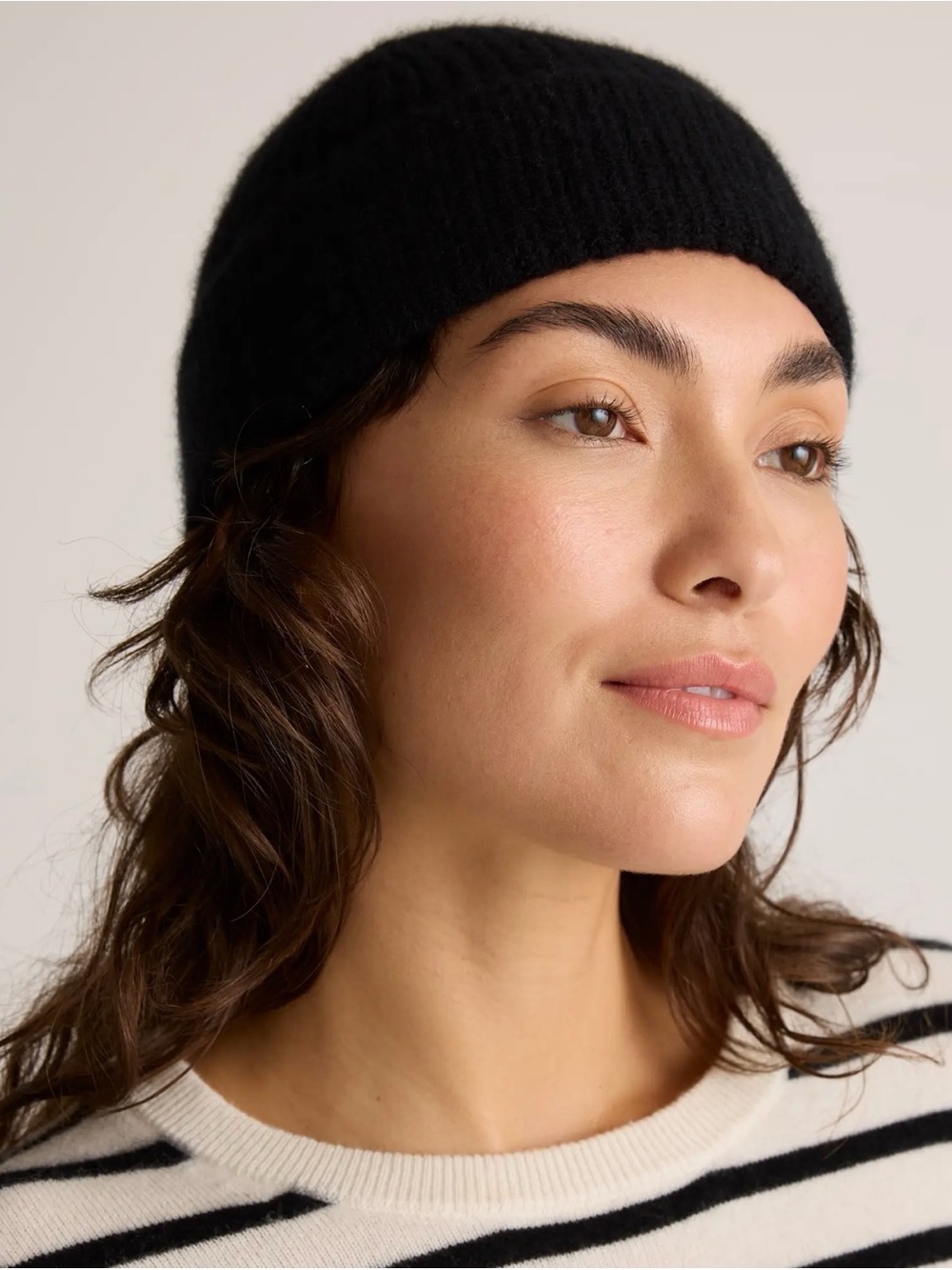 Quince 100% Mongolian Cashmere Ribbed Beanie in Black M/L